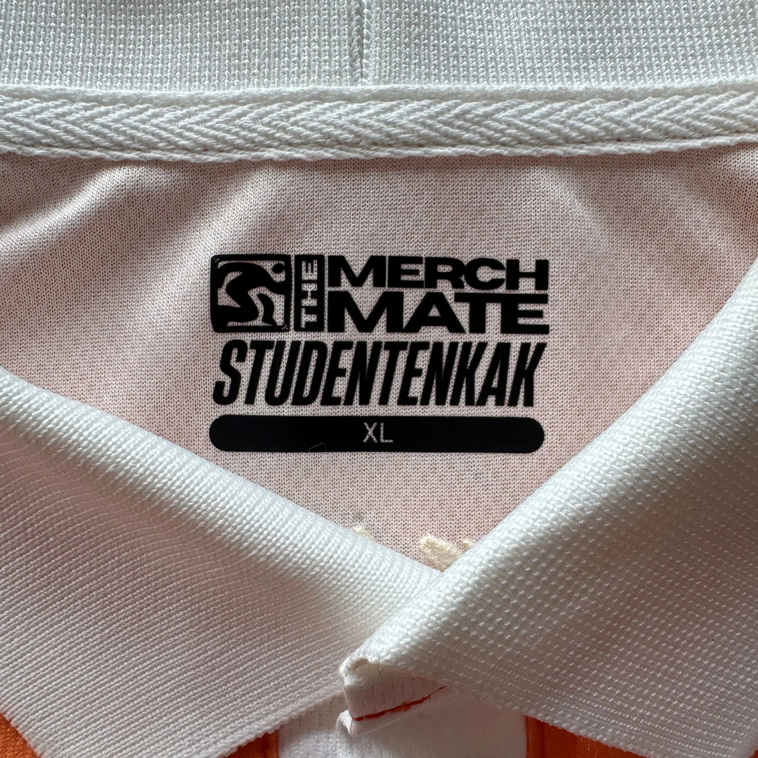 Voetbalshirt Oranje Trots - STUDENTENKAK x The Merch Mate